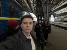«Это топ!»: Богдан Шелудяк – о съемках в клипе Тины Кароль и SHUMEI